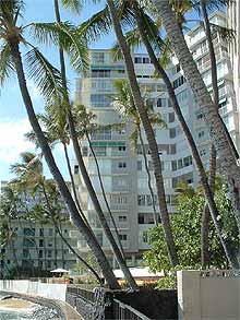 Diamond Head Apartments